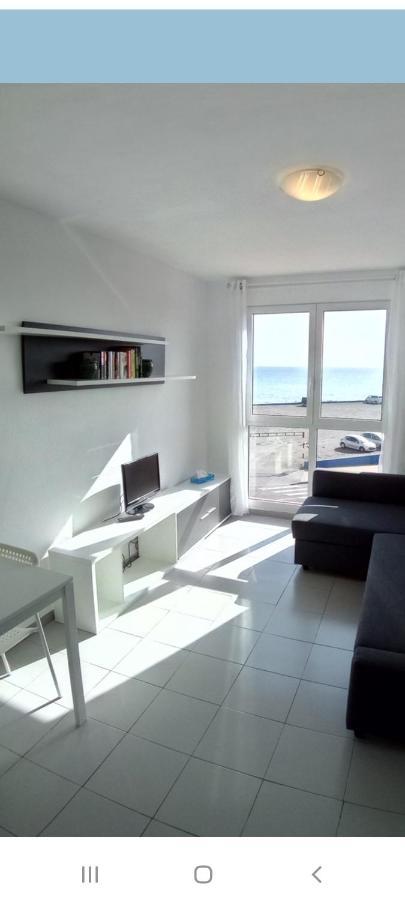 Un Dormitorio Frente Playa El Medano Bagian luar foto
